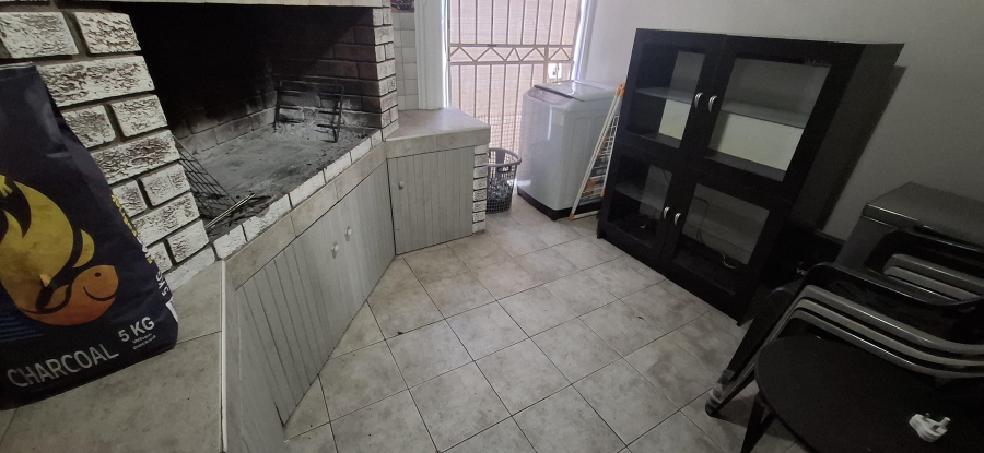 To Let 1 Bedroom Property for Rent in Groenvallei Western Cape